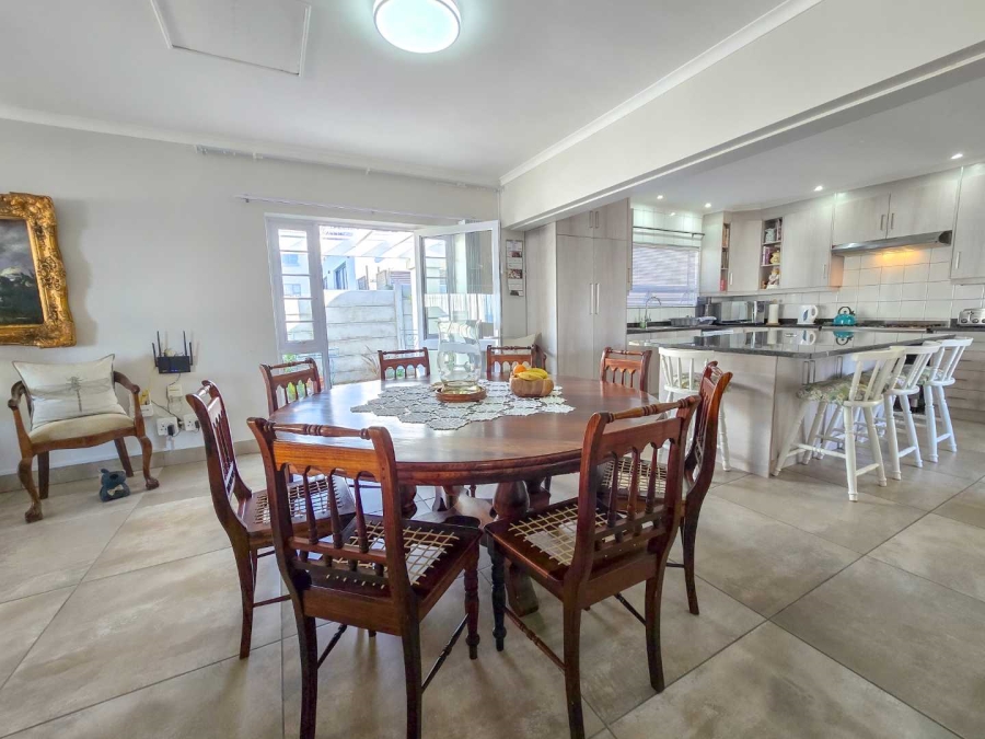 4 Bedroom Property for Sale in Jongensfontein Western Cape